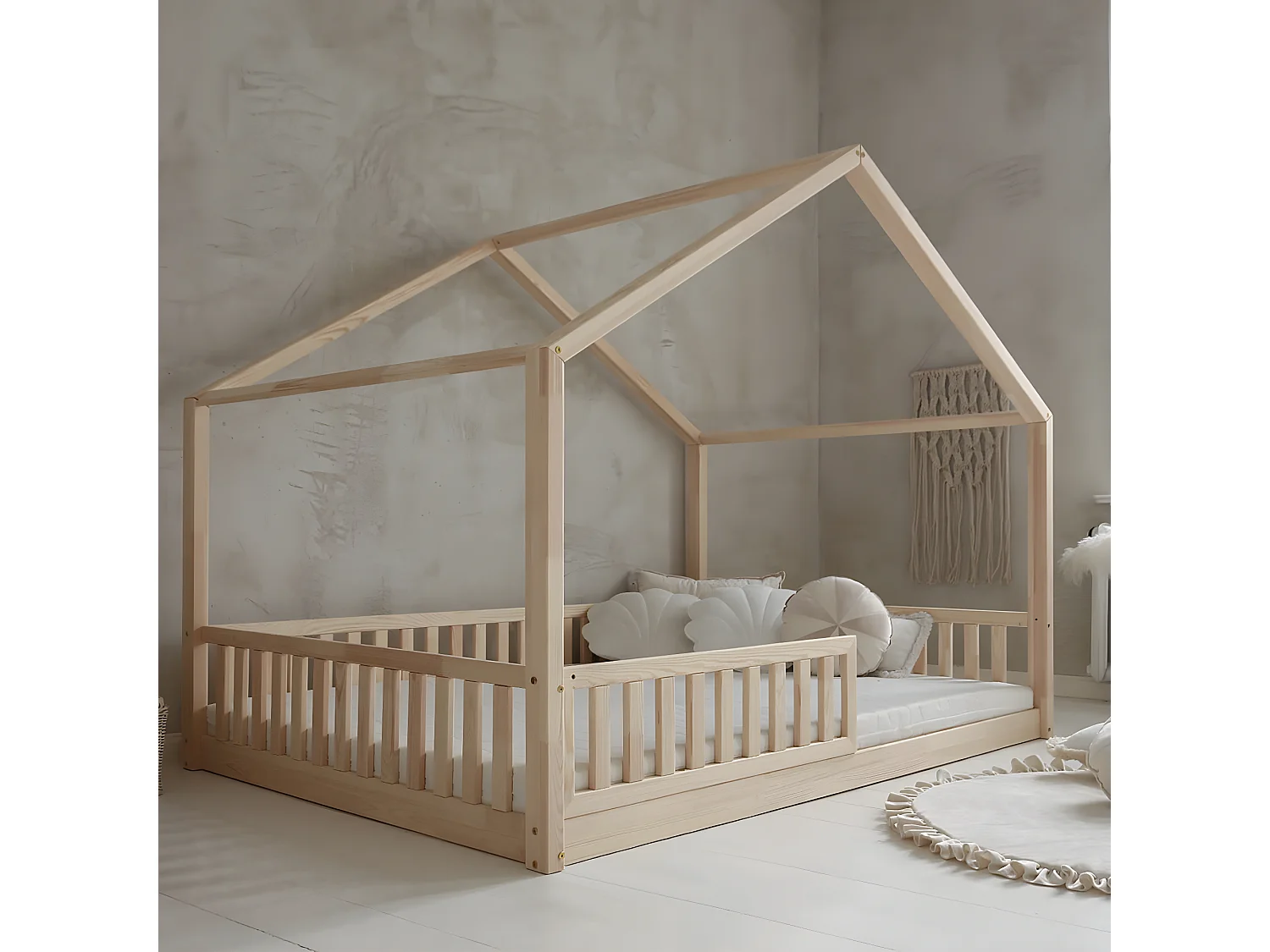 Hutbed 140x200 met barrière en lattenbodem inclusief poten 1 cm Roxane Bois