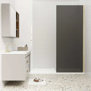 Inloopdouche met zwarte beschermfolie,90x200cm hoog,8mm EasyClean veiligheidsglas,gouden profiel. Inloopdouche met zwarte beschermfolie,90x200cm hoog,8mm EasyClean veiligheidsglas,gouden profiel.