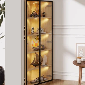 Hoekvitrinekast 62×35×160 cm – met LED-verlichting – 2 glazen deuren – naturel Hoekvitrinekast 62×35×160 cm – met LED-verlichting – 2 glazen deuren – naturel