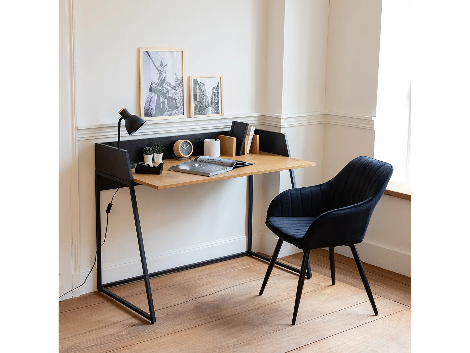 Houten en zwart bureau CHARLES